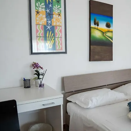 Queen's Frühstückspension 3*