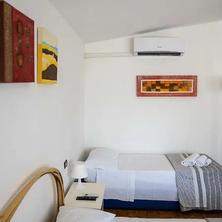 Queen's Bed & Breakfast 3*