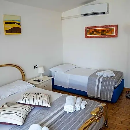 Queen's Bed & Breakfast