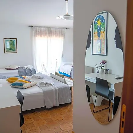 Queen's Bed & Breakfast