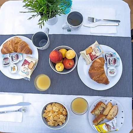 Queen's Bed & Breakfast
