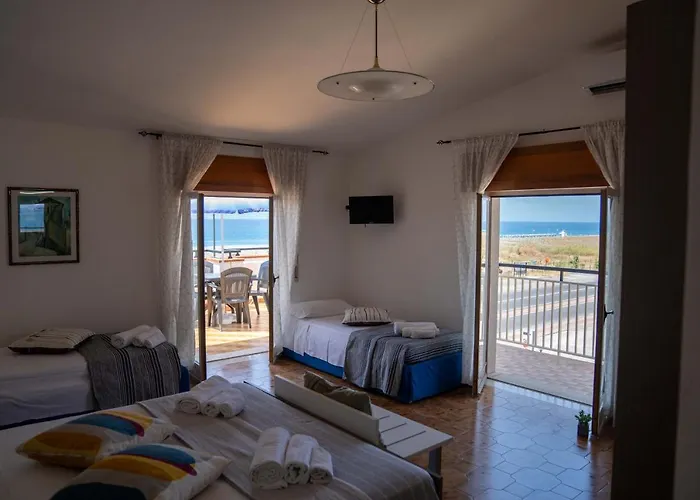 Queen's Alojamento de Acomodação e Pequeno-almoço Grisolia